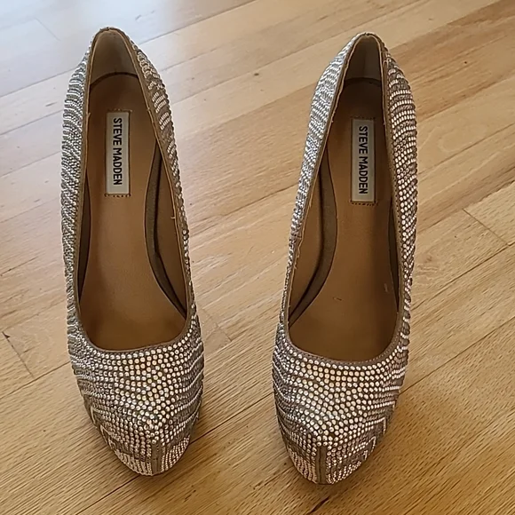 Steve Madden Sequined Pumps - Picture 2 of 5